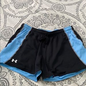 Under Armour- reversible active shorts